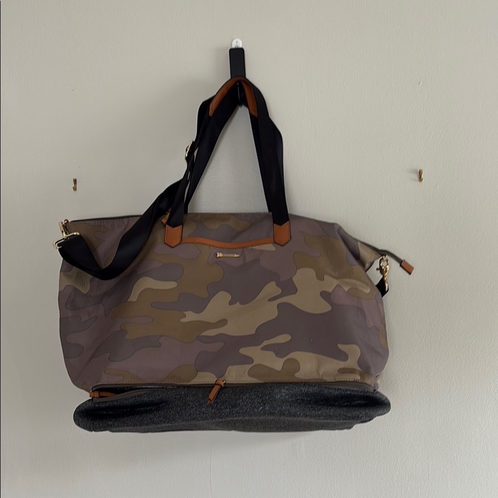 Stella & Dot Brown and Black Travel Duffel Bag